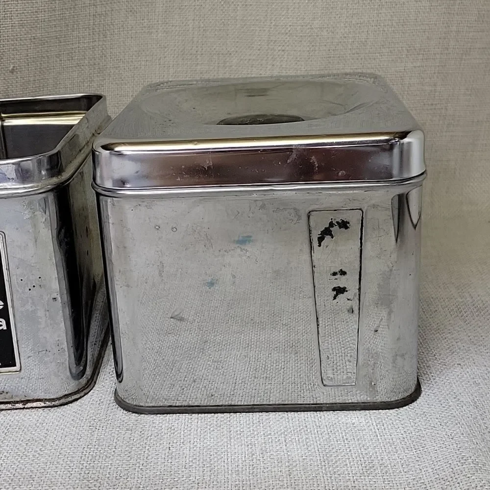 3 Lincoln Beauty Ware canisters‎ 1 Canette canister and spoonrest